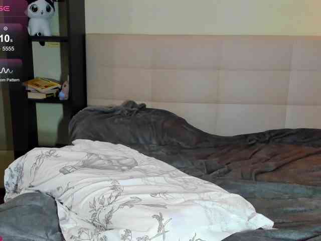SilasCoraline webcam