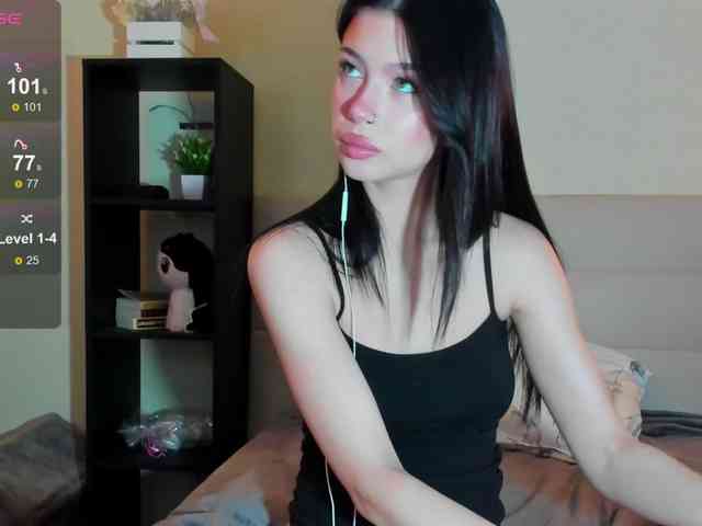 SilasCoraline webcam
