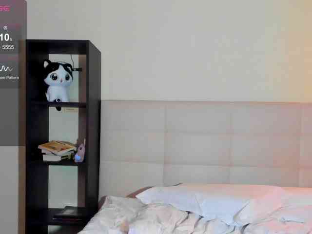 SilasCoraline webcam