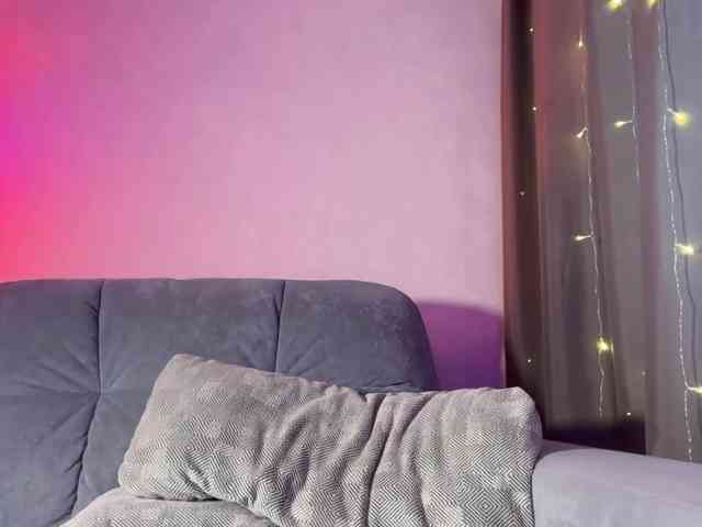 MillyMia webcam