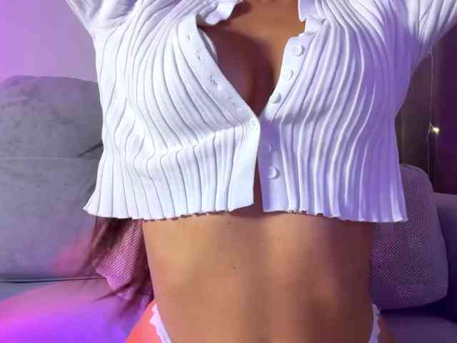 MillyMia webcam