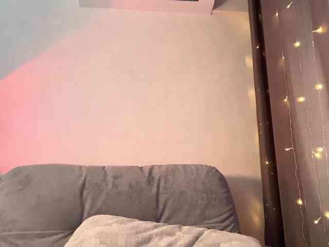 MillyMia webcam