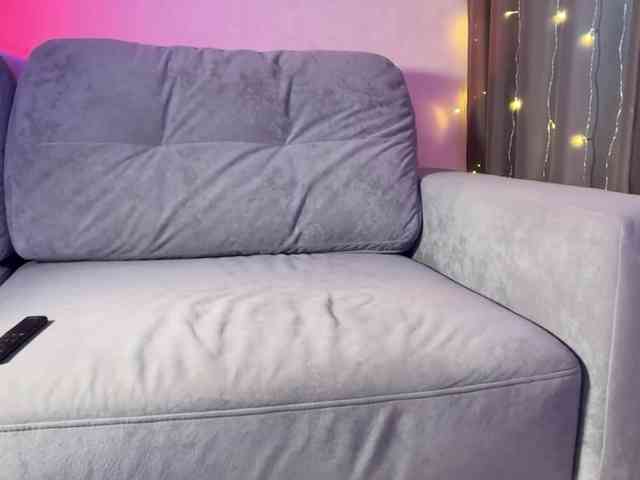 MillyMia webcam
