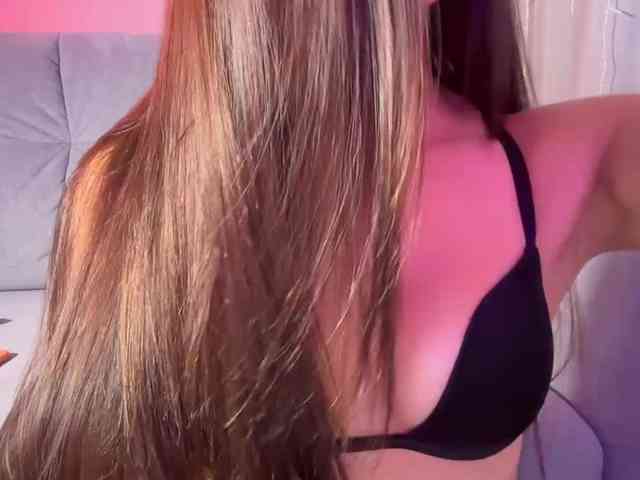 MillyMia webcam