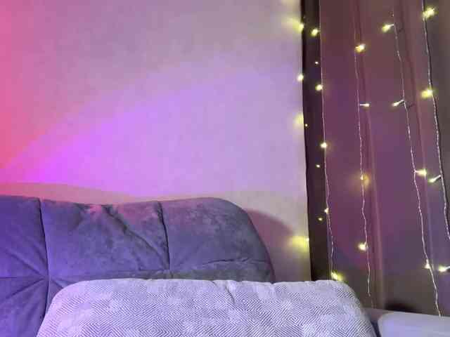MillyMia webcam