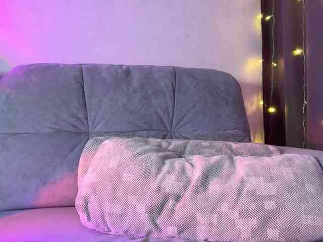 MillyMia webcam