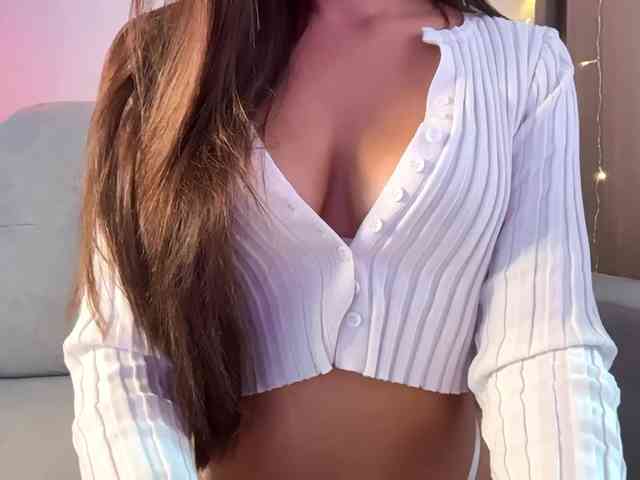 Model: MillyMia