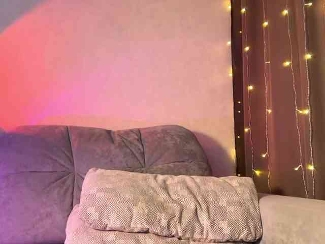 MillyMia webcam