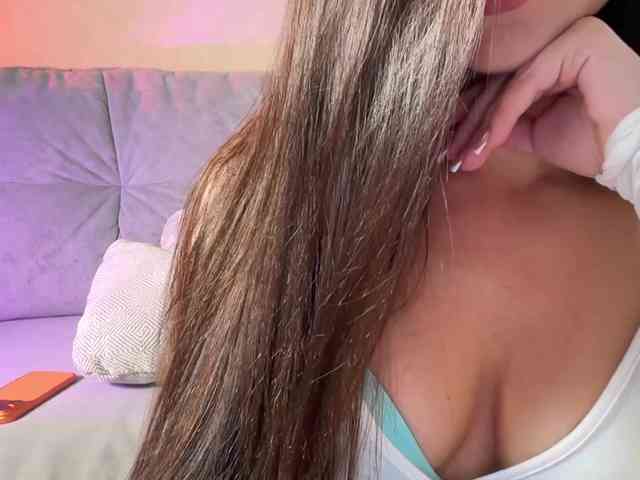 MillyMia webcam