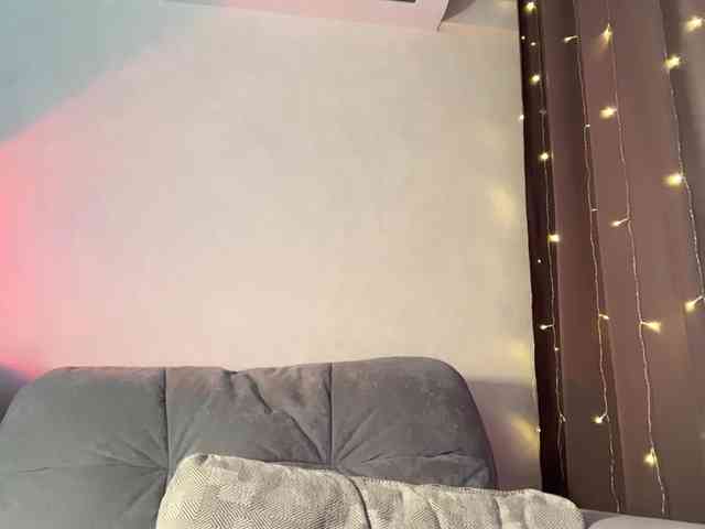 MillyMia webcam