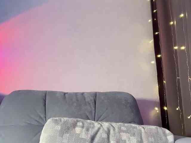 MillyMia webcam