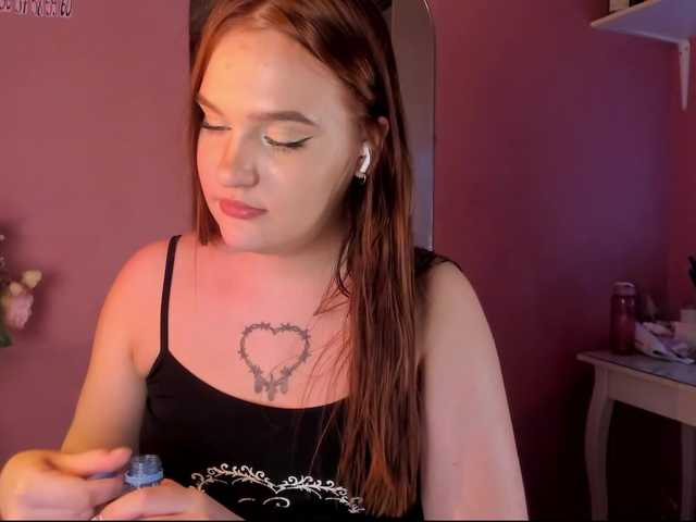 CarolineLovers live cam on BongaCams