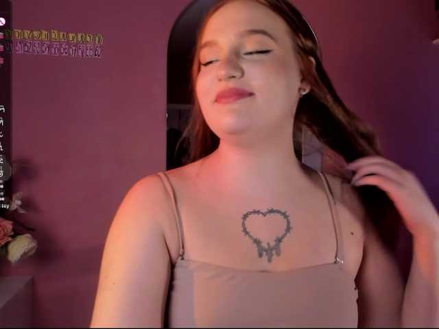 CarolineLovers live cam on BongaCams
