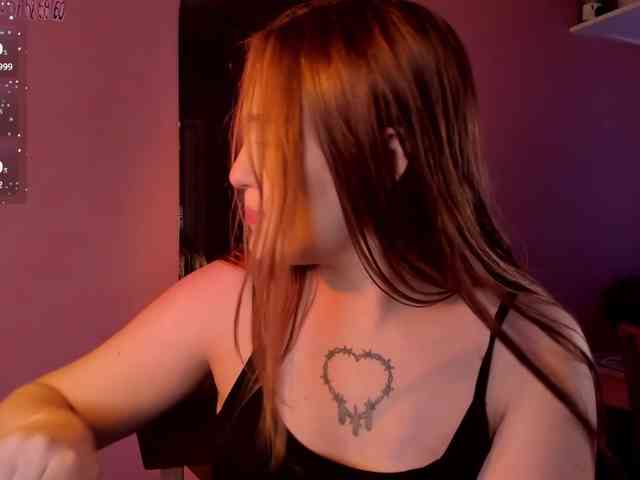 CarolineLovers webcam