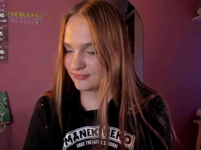 CarolineLovers Live Webcam on BongaCams