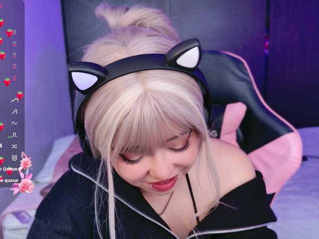 arieyaraa live cam on BongaCams