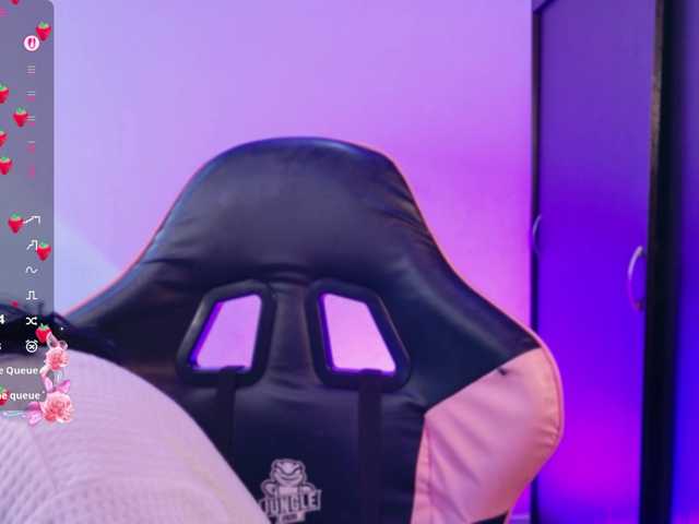 arieyaraa live cam on BongaCams