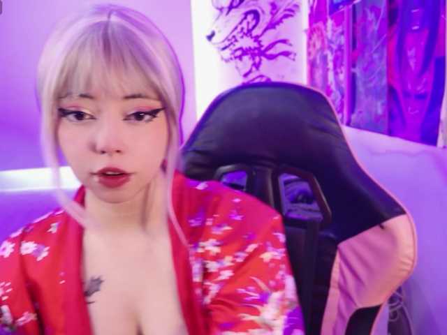 arieyaraa live cam on BongaCams