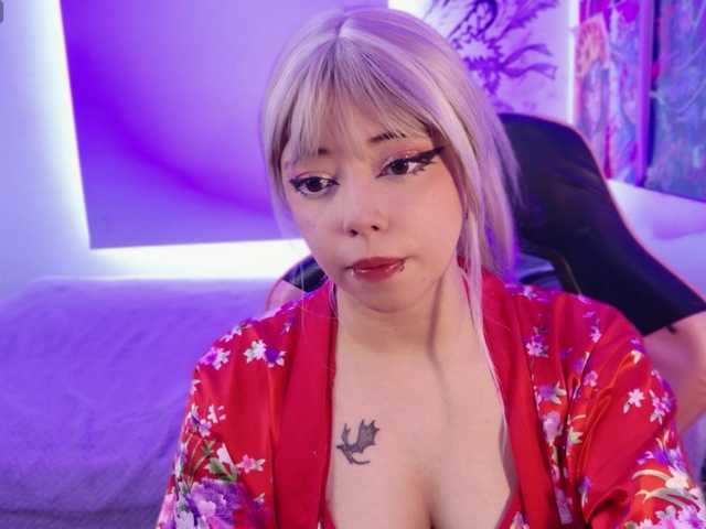 arieyaraa live cam on BongaCams