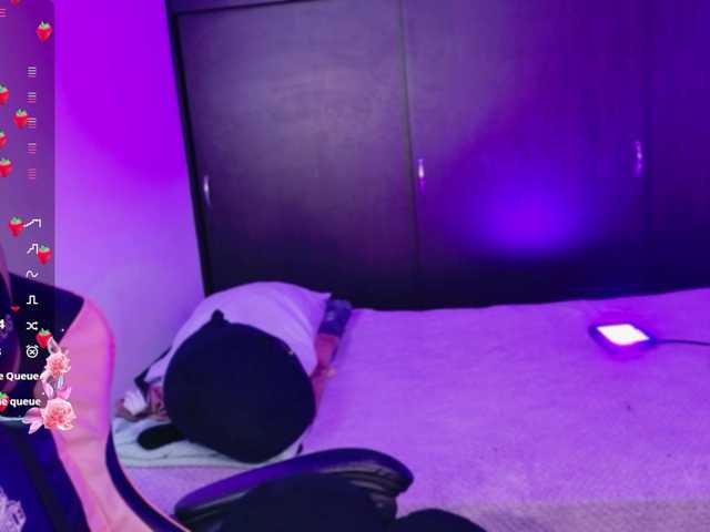 le modèle arieyaraa est en webcam porno dans un show sur le site bongacams, il possède les tags suivants: Latino/Hispanic,Brunette,Trimmed