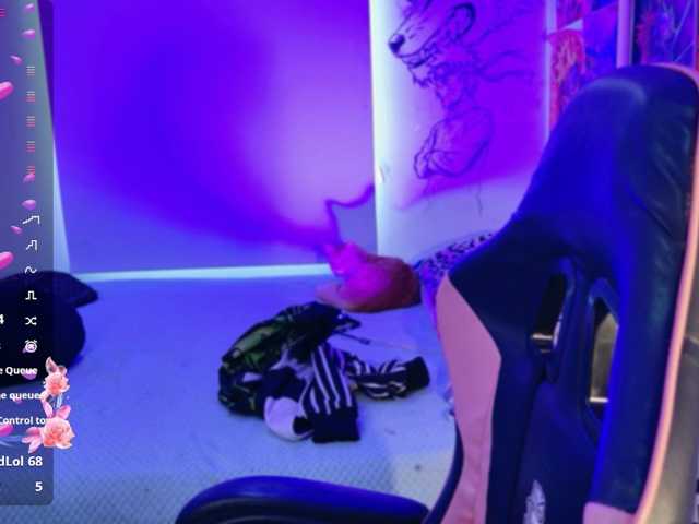 arieyaraa, en directo ahora en BongaCams