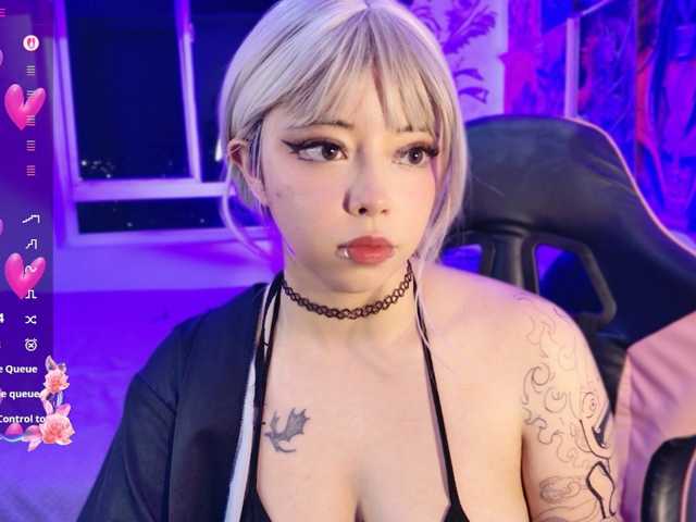 arieyaraa live cam on BongaCams