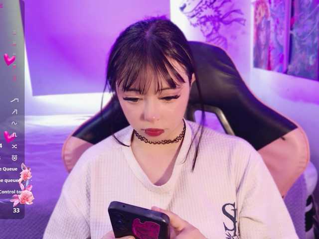 arieyaraa — live female cam
