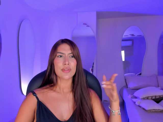 ArianaDumont live cam on BongaCams