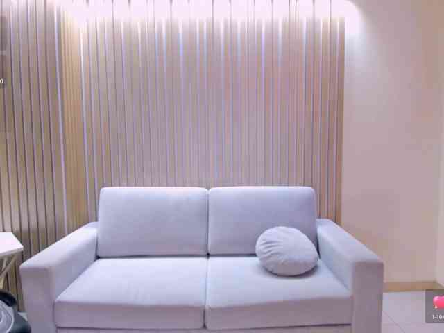 ArianaDumont webcam