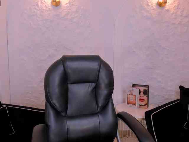 ArianaDumont webcam