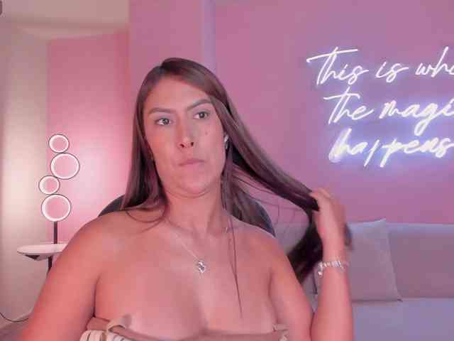 ArianaDumont Live Webcam on BongaCams