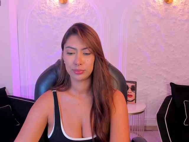 ArianaDumont webcam