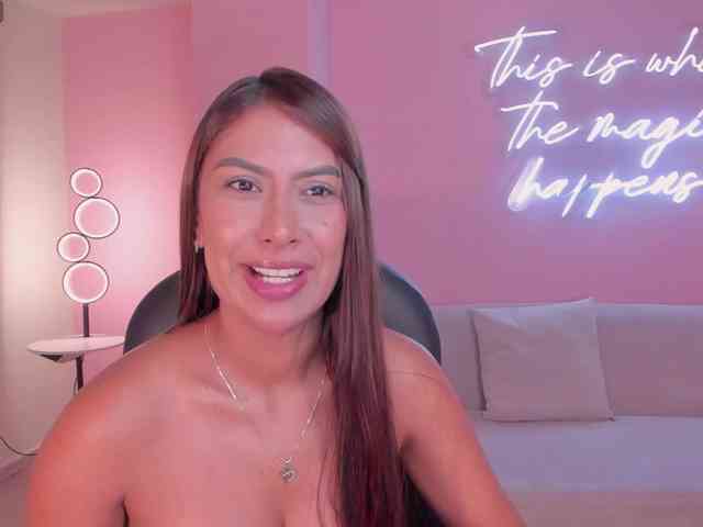 ArianaDumont Live Webcam on BongaCams