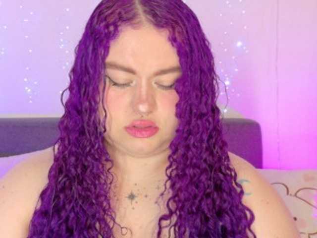 le modèle lunitaa0 est en webcam porno dans un show sur le site bongacams, il possède les tags suivants: Latino/Hispanic,Redhead,Hairy