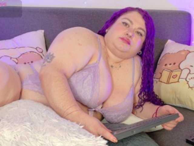 lunitaa0 live cam on BongaCams