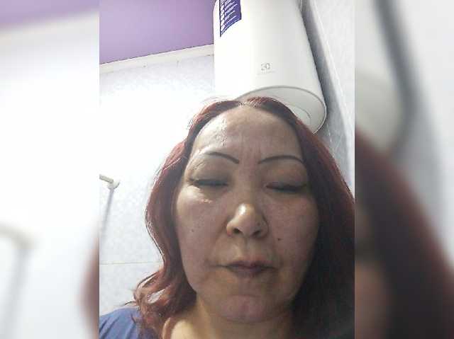 FINANCIALLY_POOR live cam preview
