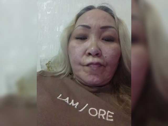 DIAMOND_INFINITY live cam preview