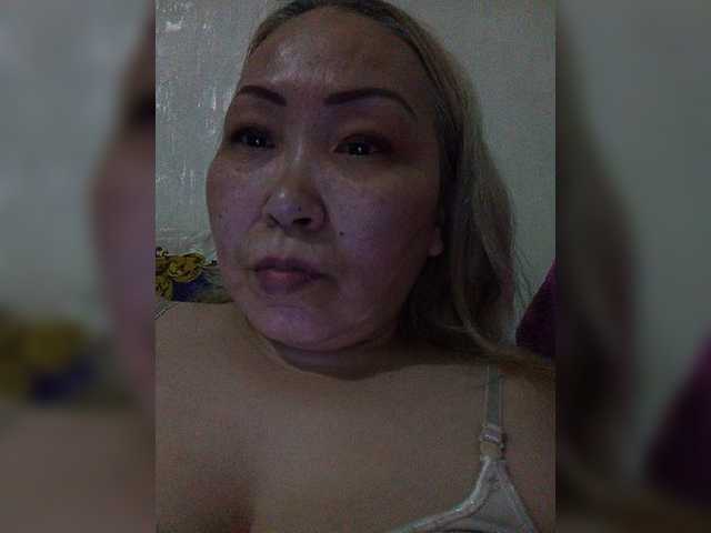 Qweentis live cam on BongaCams