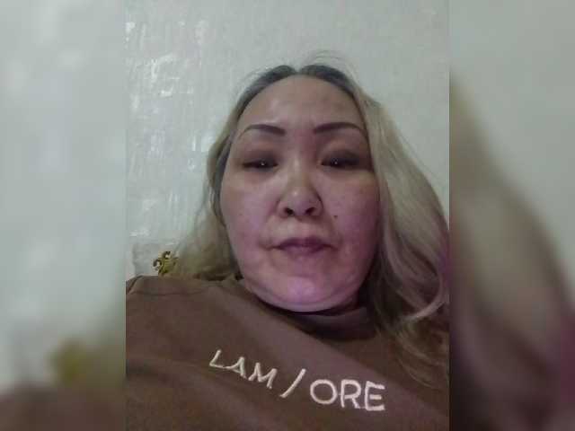 DIAMOND_INFINITY live cam preview