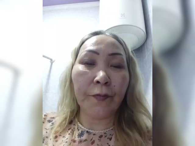 Qweentis live cam on BongaCams