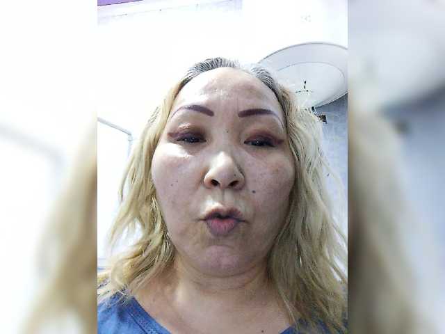 Qweentis live cam on BongaCams