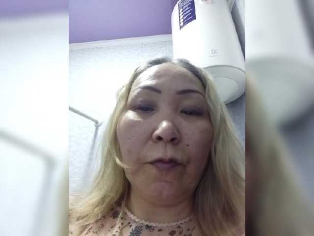 Qweentis live cam on BongaCams