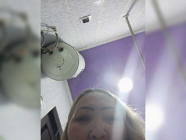 qweentis cam belle
