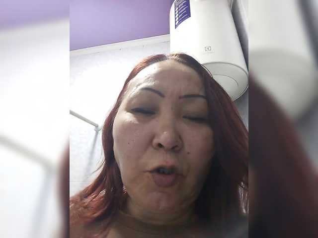 FINANCIALLY_POOR live cam preview