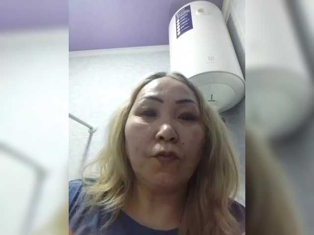 Qweentis live cam on BongaCams