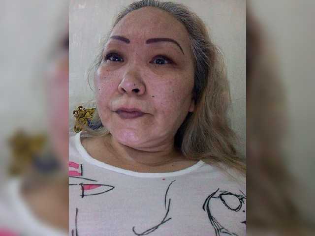 qweentis cam belle