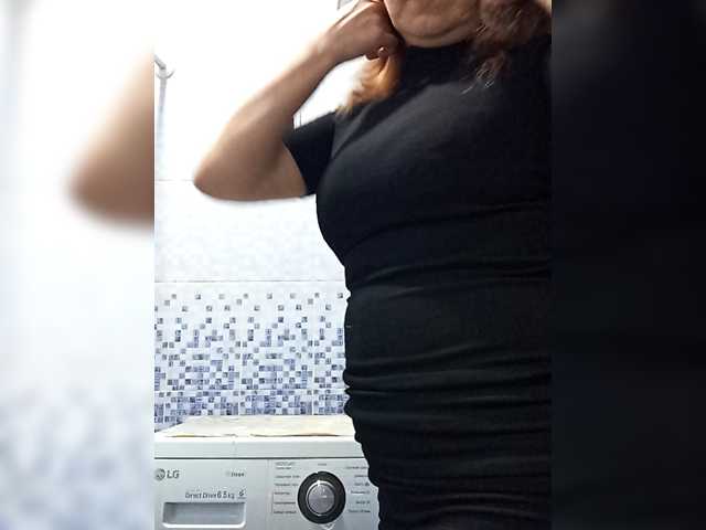 Qweentis live cam on BongaCams