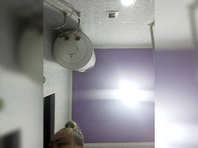 Qweentis live cam on BongaCams