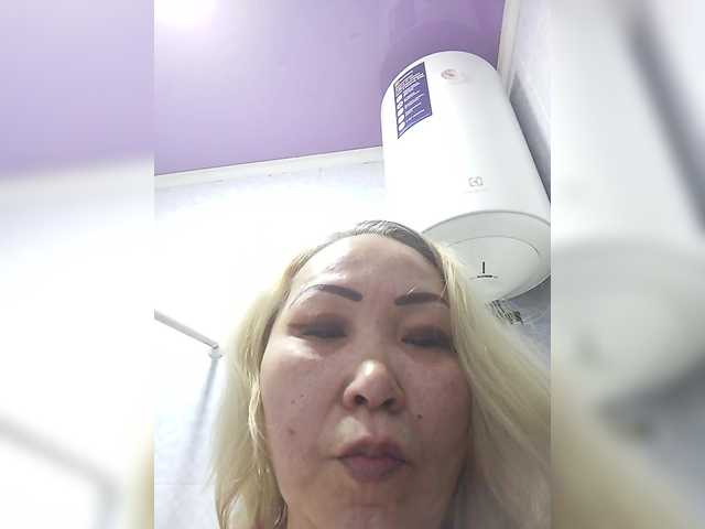 Qweentis live cam on BongaCams