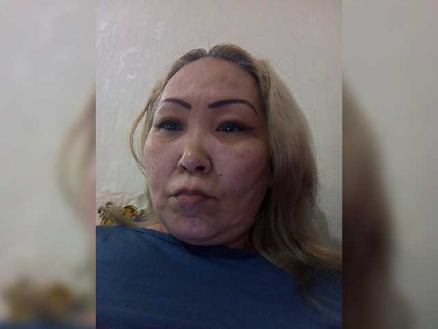 qweentis cam belle